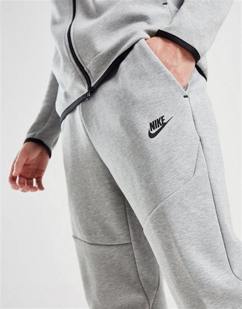 graue jogginghose nike herren anpassen|Graue Trainingsanzüge .